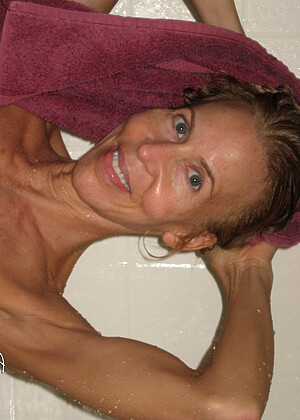 free sex photo 7 Erica Lauren lustygrandmascom-shower-performer ericalaurenxxx