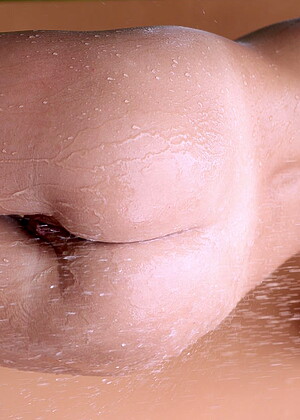 free sex photo 8 Kissin tubetits-shaved-0day eroticbeauty