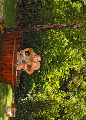 free sex pornphoto 5 Eve Angel fegan-close-up-shower-gambar eveangelofficial