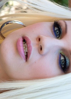 free sex photo 8 Melissa Lucky xxxpictures-blonde-cuckold evilangel