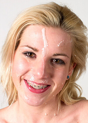 free sex photo 18 Facialcasting Model semmie-blonde-foto-set facialcasting