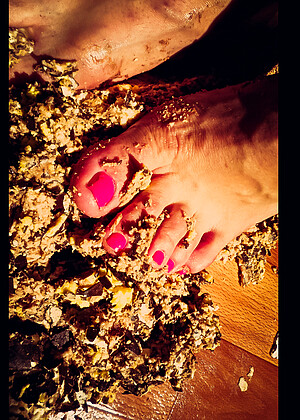 free sex photo 10 Lisa Dove friday-pantyhose-vgf feetfundoll