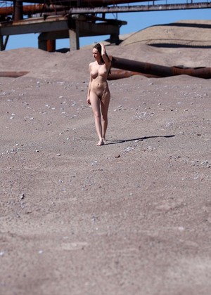 free sex pornphoto 4 Milana F gifs-outdoor-thainee-nude femjoy