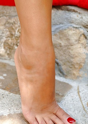 free sex photo 7 Sophie Moone semok-high-heels-pronstar footsiebabes