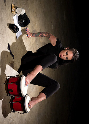 free sex pornphoto 20 Christy Mack Wolf Hudson xoxo-foot-fetish-hdpornfull footworship