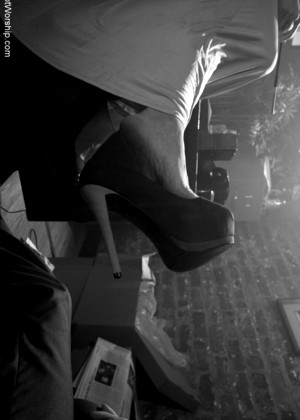 free sex photo 2 Maitresse Madeline Christian Wilde czechtube-toes-sucking-fat footworship