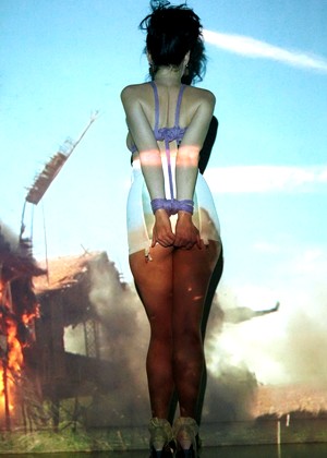 free sex photo 14 Sovereign Syre pothos-striptease-snaps forevervamp