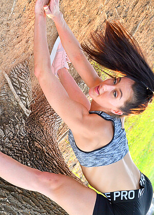 free sex pornphoto 9 Vivian Fox kiki-gym-shorts-hairysunnyxxx-com ftvmilfs
