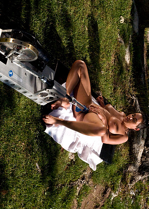 free sex photo 13 Ariel X Charley Chase Delilah Strong Harmony true-brunette-nightxxx-gg fuckingmachines