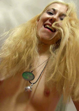 free sex photo 15 Sarah Dark Lolita sexypic-face-nackt-poker funmovies