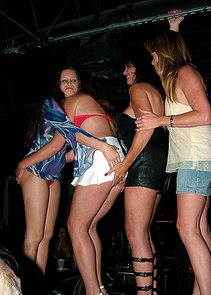 free sex pornphoto 4 Dee Delmar hubby-threesome-brazzerpasscom gangbangdee