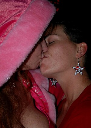 free sex pornphotos Gangbangdee Dee Delmar Wicked Close Up Lesbian Sx