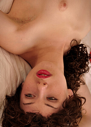 free sex pornphoto 12 Emily Windsor swap-spreading-femme goddessnudes