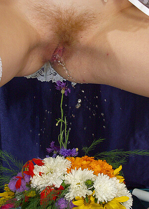 free sex pornphoto 9 Goldenpassions Model brazilin-spreading-giantsblackmeatwhitetreat goldenpassions