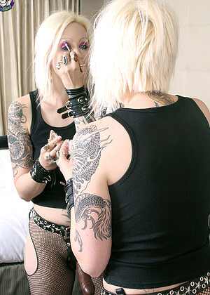 free sex pornphoto 13 Cindy B headed-dildo-sxy gothicsluts