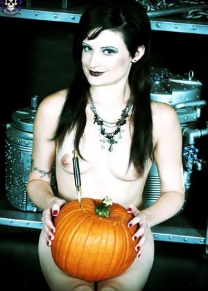free sex photo 1 Gothicsluts Model skinny-solo-english-nude gothicsluts