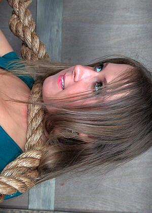 free sex photo 6 Brooke Bliss modelcom-extreme-post hardtied