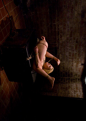 free sex photo 11 Ally Ann imagw-close-up-jail-wallpaper hogtied