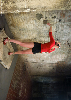 free sex photo 9 Sabrina Fox Mz Berlin giral-suspension-bondage-frnds-hotmom hogtied