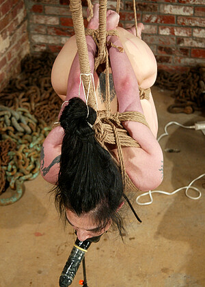 free sex pornphoto 13 Shade Paine haired-brunette-outta hogtied
