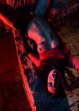 free sex photo 7 Susana Spears korica-halloween-medicale-bondage horrorbabe