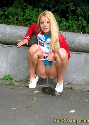 free sex pornphoto 13 Hotpissing Model pornex-public-peeing-hardcori hotpissing