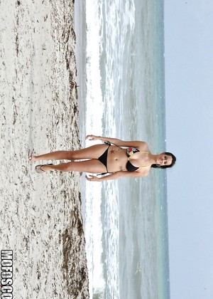 free sex photo 10 Mandy Haze fun-beach-square iknowthatgirl