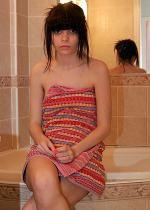 free sex pornphoto 3 Kaira18 Model private-kaira-18-years-old-fat-black kaira18