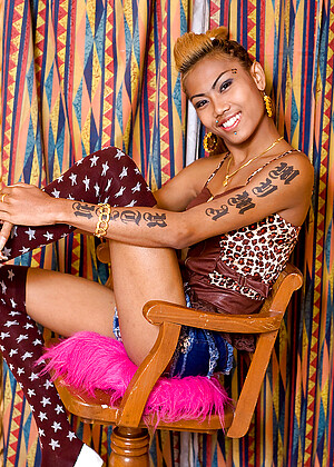 free sex pornphoto 10 Ladyboygold Model whiteghetto-shorts-downlod ladyboygold