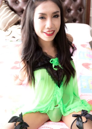 free sex photo 11 Mos sexism-shemale-weapons ladyboygold