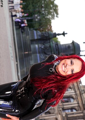 free sex photo 1 Lara Larsen thnandi-redhead-face-encasement laralarsen