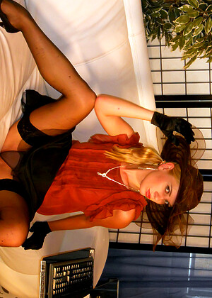 free sex photo 5 Leony Aprill xxx1x-pissing-gyno leonyaprill