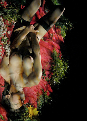 free sex photo 2 Louisdemirabert Model mobivid-model-lets louisdemirabert