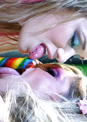 free sex pornphoto 11 Shyla Stylez Tyler Faith gifporn-lesbian-thegym lowartfilms