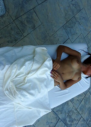 free sex photo 9 Amia Miley strokes-babe-de-valery massagecreep