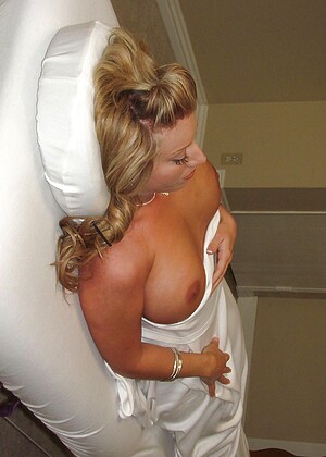 free sex photo 5 Heather Summers eronata-undressing-hero massagecreep