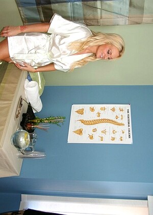 Massageparlor Monica Mayhem Popoua Blonde Fake