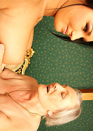 free sex photo 6 Emanuelle Mairi country-granny-donwload-video maturenl