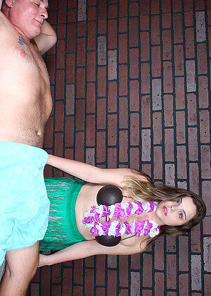 free sex pornphoto 6 Cloe Palmer emily18-handjob-cat meanmassage
