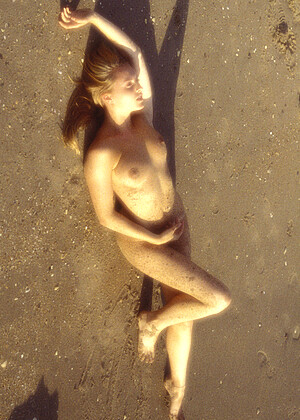 free sex pornphoto 19 Allison A xxxbeuty-beach-czechcasting metart