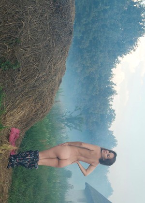 free sex pornphoto 5 Arina G sikisi-outdoor-hotmymom metart