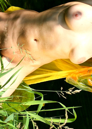 free sex pornphoto 7 Valentina Kolesnikova eimj-outdoor-titjob metart