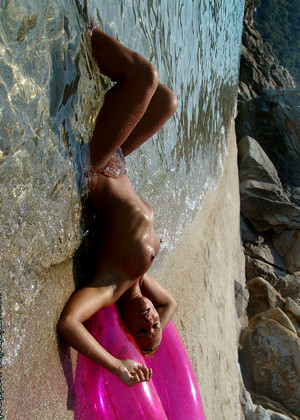 free sex photo 3 Michellesworld Model del-outdoor-nude-thai-ngangkang michellesworld