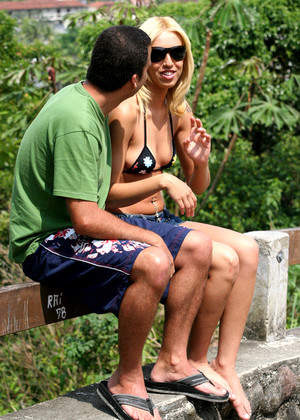 free sex pornphoto 6 Mikeinbrazil Model erkekle-babes-swimmingpool mikeinbrazil