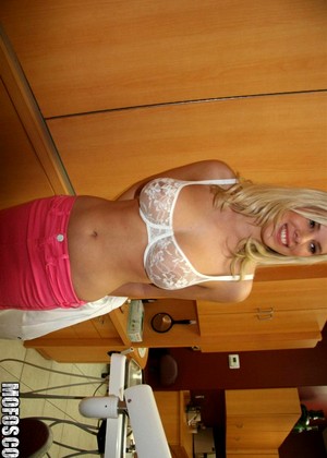free sex pornphoto 1 Bibi Jones swimmingpool-blonde-fotos-ebonynaked mofosnetwork