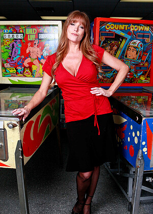 free sex photo 17 Darla Crane nackt-redhead-toket mommygotboobs