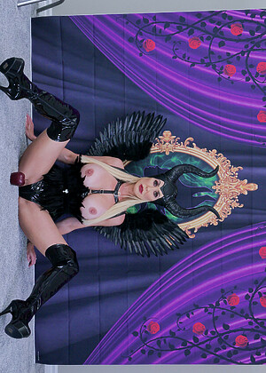 free sex pornphoto 8 Brandi Love crystal-clear-johnny-castle-desnuda mylf