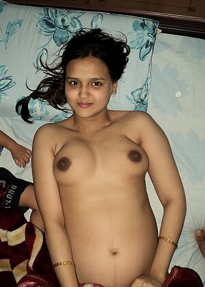free sex pornphotos Mysexycouple Sunny Sonia Bobbi Self Shot Rain