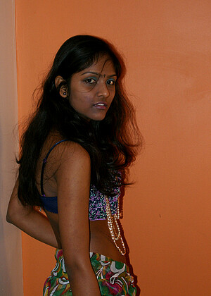 free sex photo 12 Divya Yogesh sexyxxx-clothed-cameltoe mysexydivya