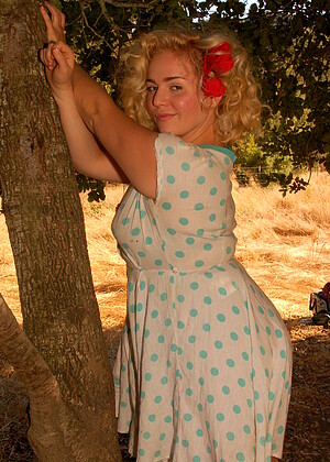 free sex photo 5 Poppy Cox storm-nipples-foto-set naughtynatural